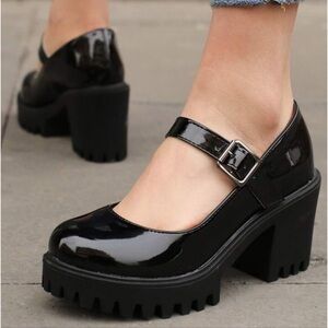 GBG Los Angeles Black Platform Mary Jane Shoes
